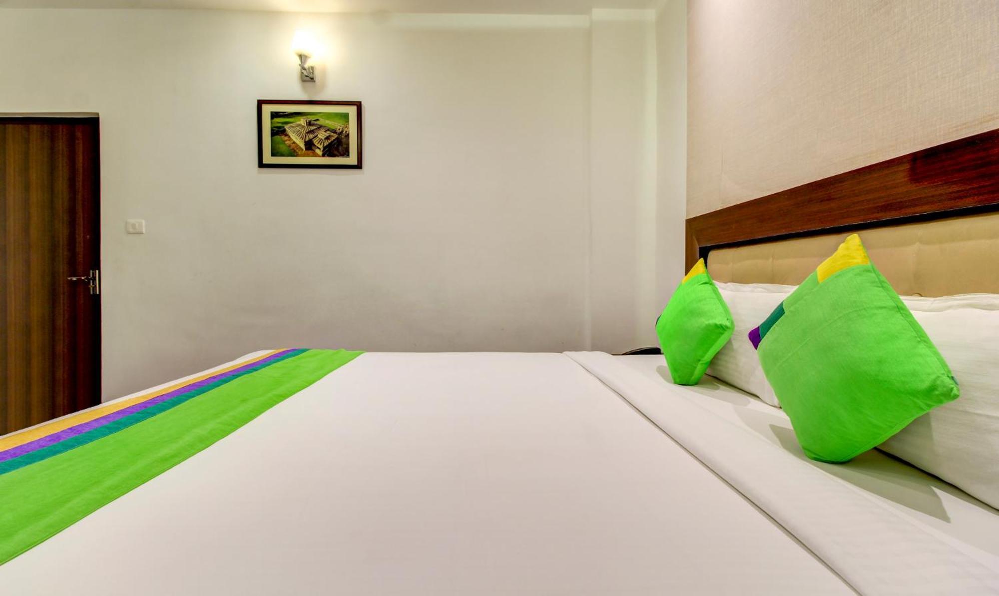 Treebo The Sai Leela Suites R T Nagar Bangalore Exterior photo